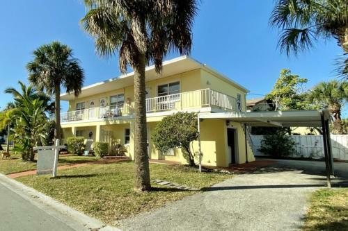 Sea Breeze Condo 1