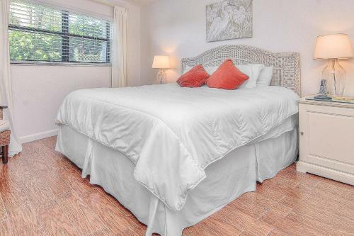 Belleair Sands 107