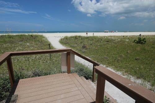Crescent Beach Club II 17a