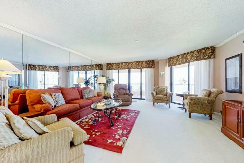Crescent Beach Club II 17a