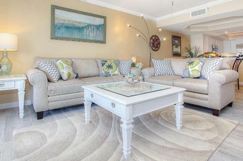Crescent Beach Club I 16b