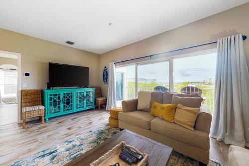 Mariner's Pointe 701