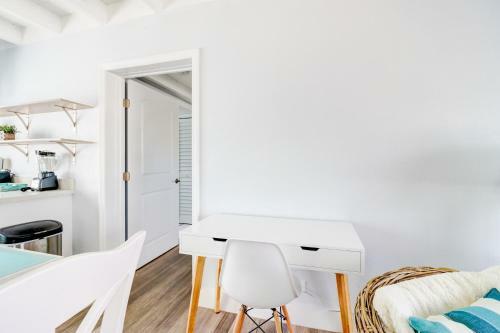 Starkes Casa Villa Coastal Seaside Getaway