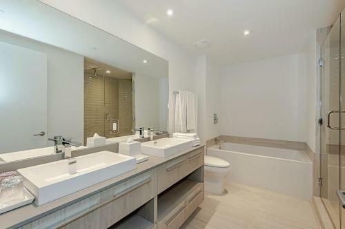 5 Amenities Wrap Around Balcony 2br Insane Amenities