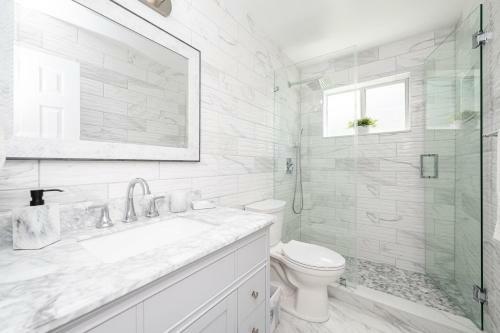 Tropical Rainbow 4bdr 2 Bath Home With Heated Pool