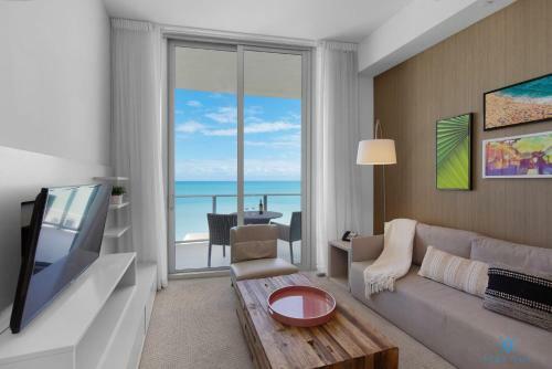 5 Beachfront Condo Amazing Rooftop Pool Front Oceanview Balcony