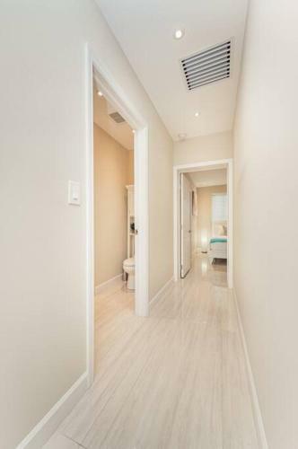 Luxe Stunning 4 Bdr 3,5 Bath With Heated Pool