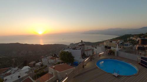 Rodia Apartment With Pool, Jacuzzi & Endless View