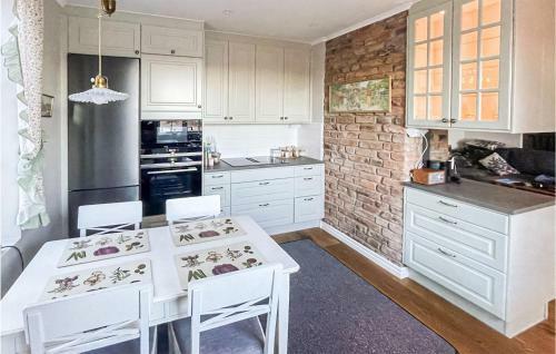 Awesome Home In Tran�s With 3 Bedrooms