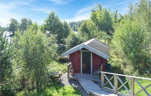 Nice Home In Vena With 3 Bedrooms