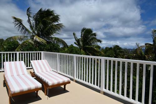 Peaceful Kehena Beach Treehouse Villa W/ Star Deck