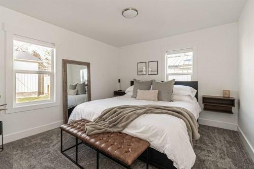 Professionally Designed Central Idaho Falls Home - 4 Bed 2 Bath