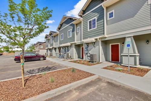 Charming Centrally Located Boise Meridian Townhome
