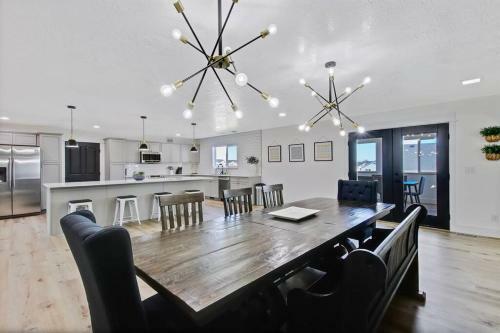 Treasure Valley?s Shared Home Stunning Luxury 2 Room Suite