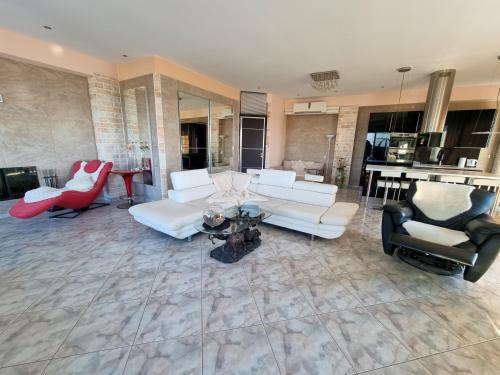 Villa Olympus On The Beach