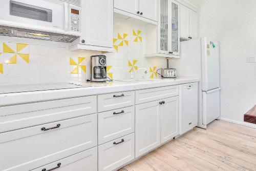 Seaspray Beach Cottage B