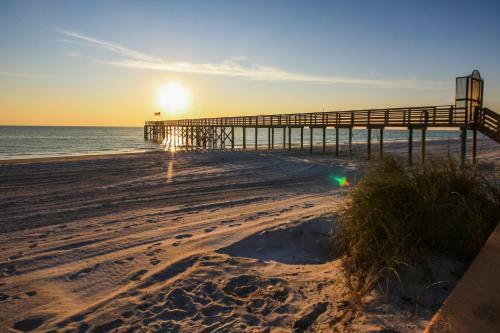 Breakers 204