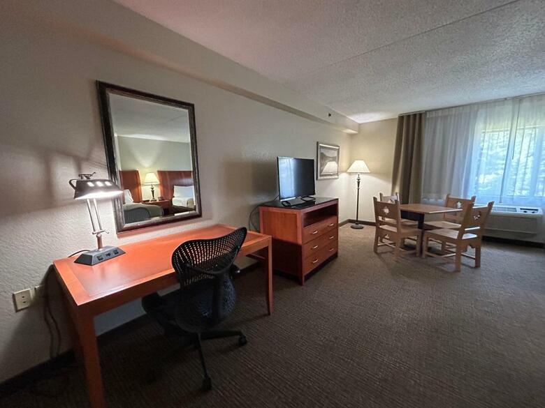 Hotel Mountainview Lodge And Suites