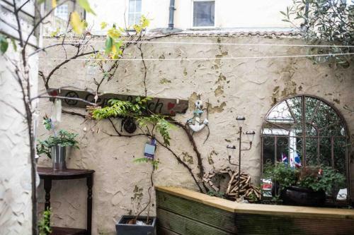 Apartamento Lovely Seaside Getaway With Pretty Courtyard