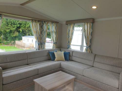 Coral Cabin