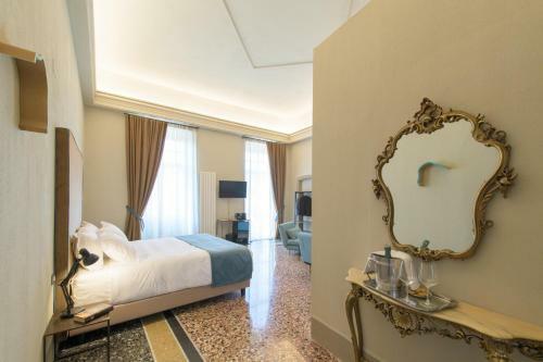 Hostal Palazzo Sertorio Suites