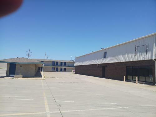 Hotel Travel Inn & Suites