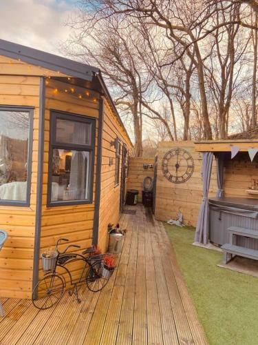 A Beautiful Unique Lodge Made For Two