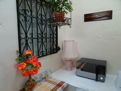 Hostal Charles Inn