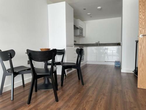 Luxury 2-bed Apartment In Manchester With Parking