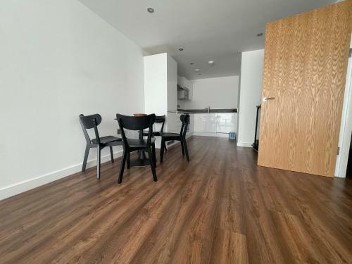 Luxury 2-bed Apartment In Manchester With Parking
