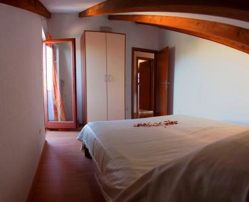 Jees Exclusive Apartments