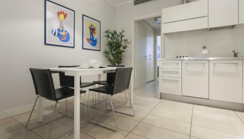 Biondelli Halldis Apartments