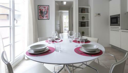 Biondelli Halldis Apartments