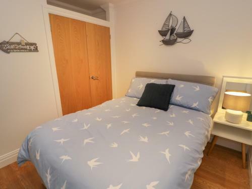 Apartment 6