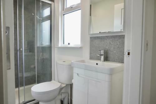 Castle View Chalet By Clonlum Cottages