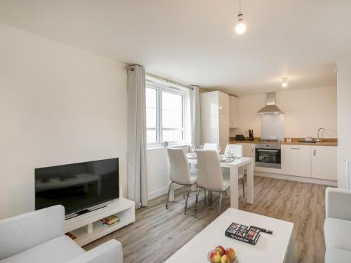 Pass The Keys Stunning 2 Bed Apartment With Free Onsite Parking