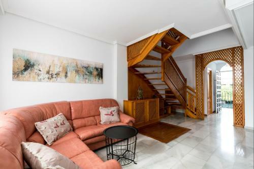 Apartamento Tranquilidad Y Comodidad En Mairena, 5min Metro