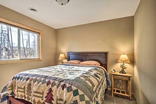 Breezy Point Cabin With Fire Pit - Walk To Lake