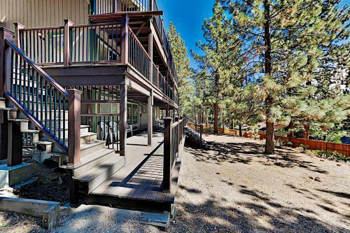 Sprawling Woodland Retreat
