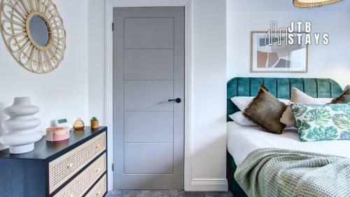 Apartamento Esplanade Heights By Jtb Stays
