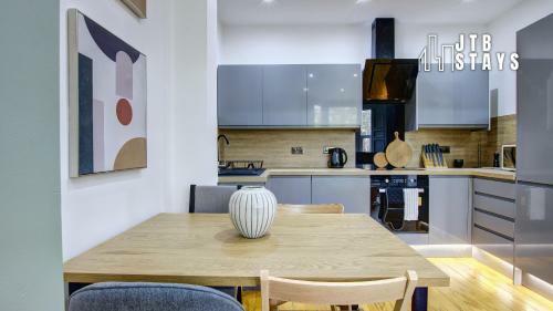 Apartamento Esplanade Heights By Jtb Stays