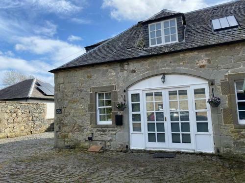 Charming Barn Conversion - 2 Bed Cottage