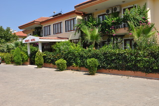 Mg Moms Hotel