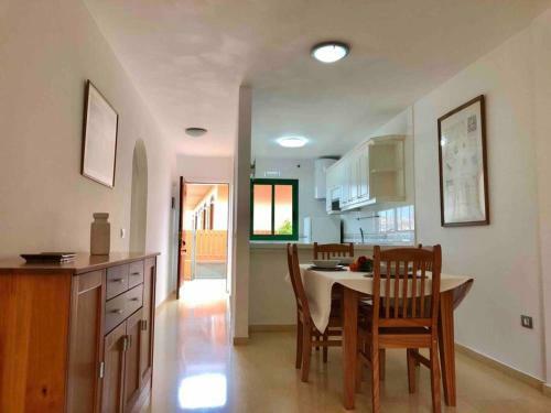 Luminoso Apartamento Con Piscina Y Parking