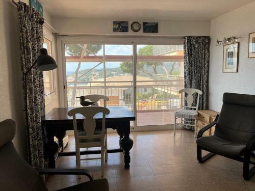 Acogedor Apartamento Con Piscina Y Vistas Al Mar