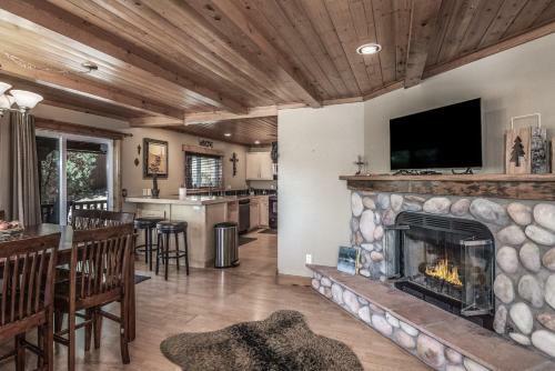 Double Elk Lodge