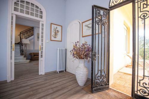 Heritage Beach Villa North Barcelona