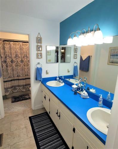 Blue Heron Beach Waterfront Vacation Home