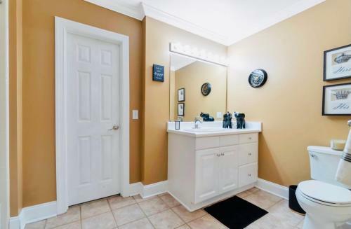 King Bed, Home Theater, Pool Table, Game Room, Fireplace
