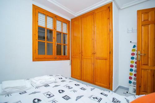 025 Beach Apartment - Alicante Holiday
